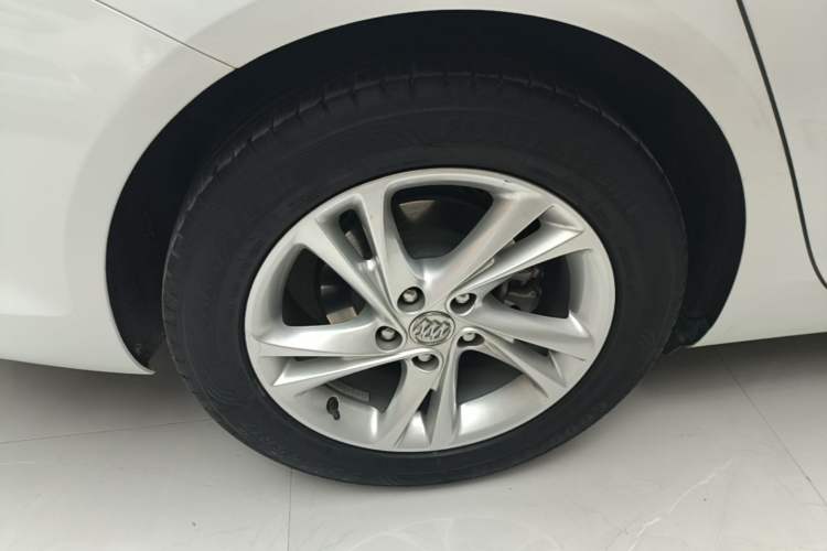 Used Buick Regal 2020 552T Luxury Version Exterior 5