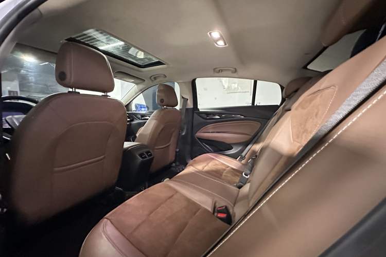 Used Buick Regal 2020 552T Luxury Version Exterior 6
