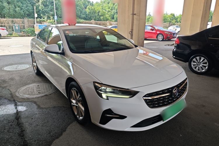 Used Buick Regal 2020 552T Elite Edition Front Right 45 Deg