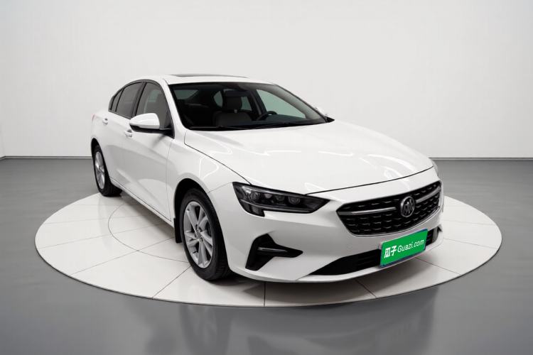 Used Buick Regal 2020 552T Elite Edition Front Right 45 Deg
