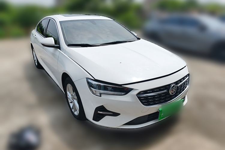 Used Buick Regal 2020 552T Luxury Version Front Right 45 Deg