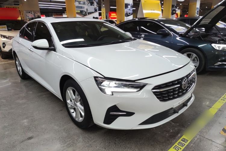 Used Buick Regal 2020 552T Elite Edition Front Right 45 Deg