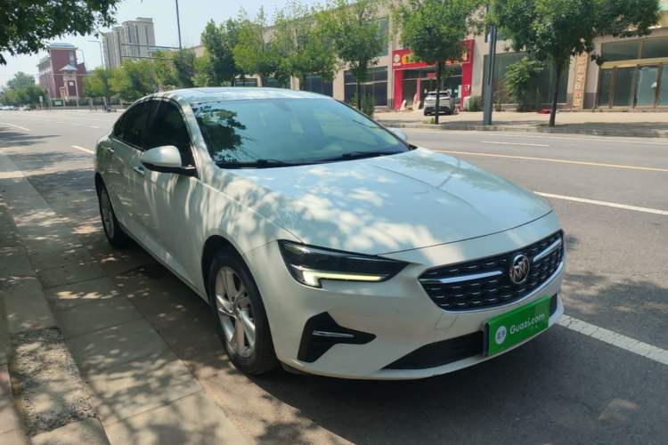 Used Buick Regal 2020 552T Elite Edition Front Right 45 Deg
