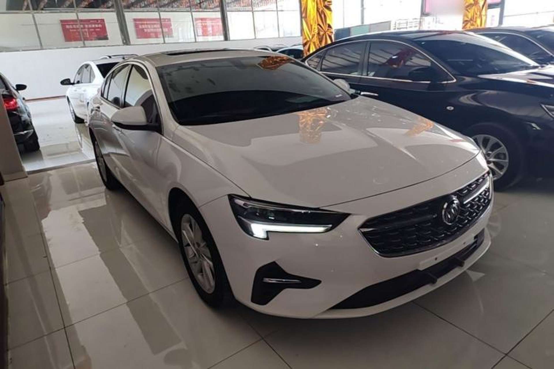Used Buick Regal 2020 552T Elite Edition Front Right 45 Deg