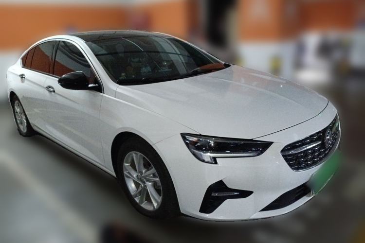 Used Buick Regal 2020 552T Luxury Version Front Right 45 Deg