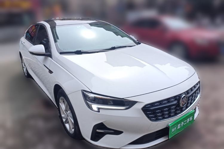 Used Buick Regal 2020 552T Luxury Version Front Right 45 Deg