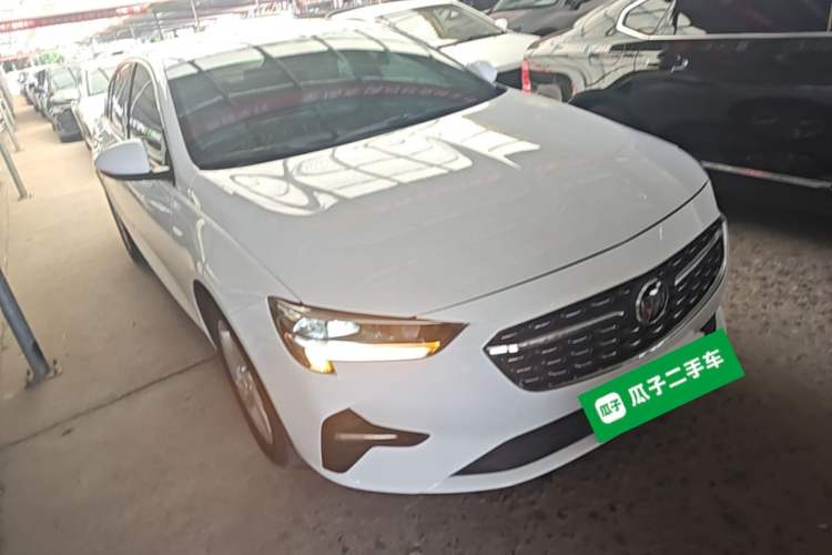 Used Buick Regal 2020 552T Elite Edition Front Right 45 Deg