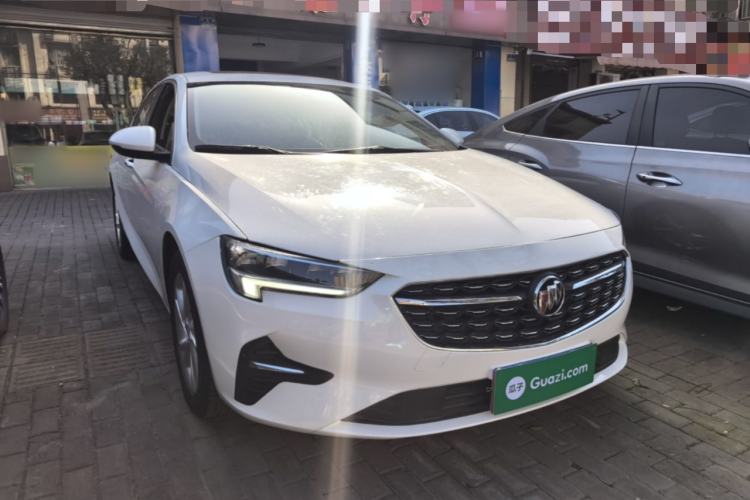 Used Buick Regal 2020 552T Elite Edition Front Right 45 Deg