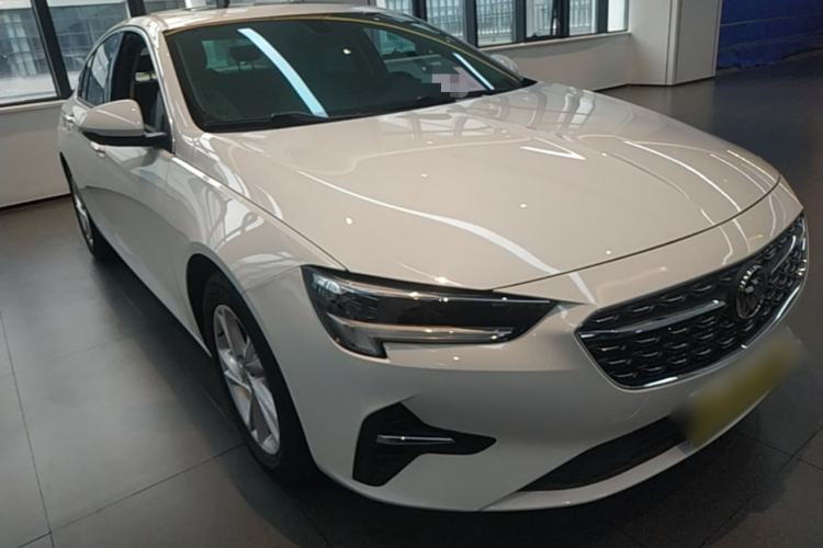 Used Buick Regal 2020 552T Elite Edition Front Right 45 Deg