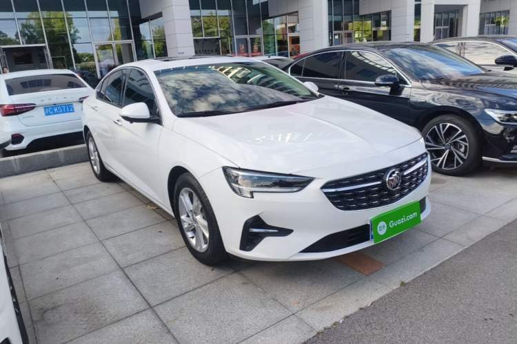 Used Buick Regal 2020 552T Elite Edition Front Right 45 Deg