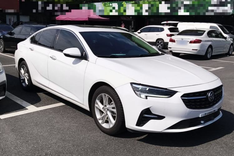 Used Buick Regal 2020 552T Elite Edition Front Right 45 Deg