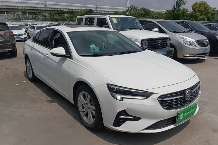 Used Buick Regal 2020 552T Elite Edition Front Right 45 Deg