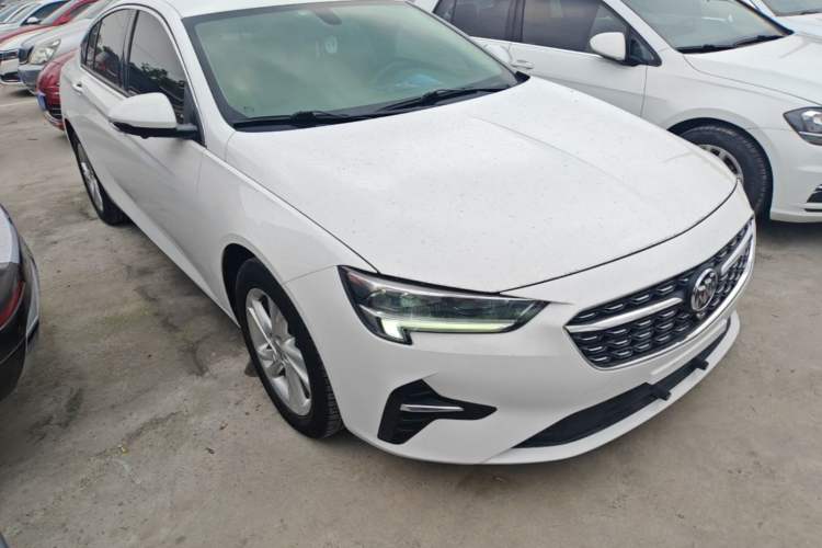 Used Buick Regal 2020 552T Elite Edition Front Right 45 Deg