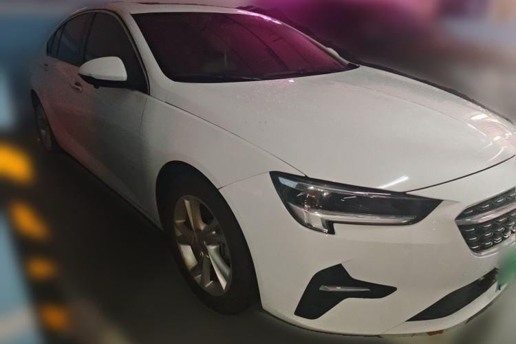 Used Buick Regal 2020 552T Elite Edition Front Right 45 Deg