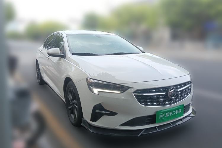 Used Buick Regal 2020 552T Luxury Version Front Right 45 Deg
