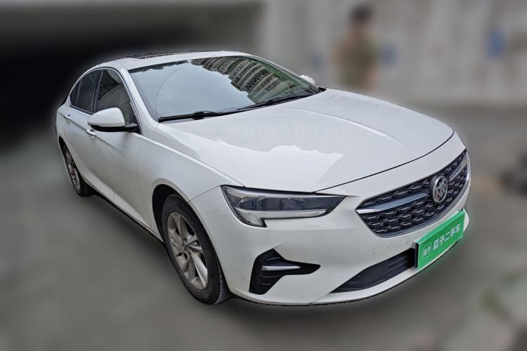 Used Buick Regal 2020 552T Luxury Version Front Right 45 Deg