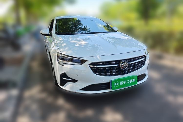 Used Buick Regal 2020 552T Luxury Version Front Right 45 Deg