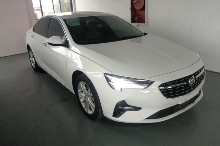 Used Buick Regal 2020 552T Elite Edition Front Right 45 Deg