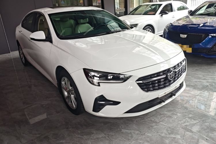 Used Buick Regal 2020 552T Elite Edition Front Right 45 Deg