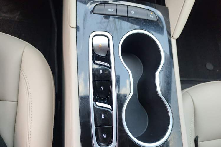 Used Buick Regal 2020 552T Elite Edition Gear Lever