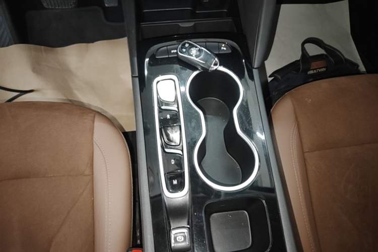 Used Buick Regal 2020 552T Luxury Version Gear Lever
