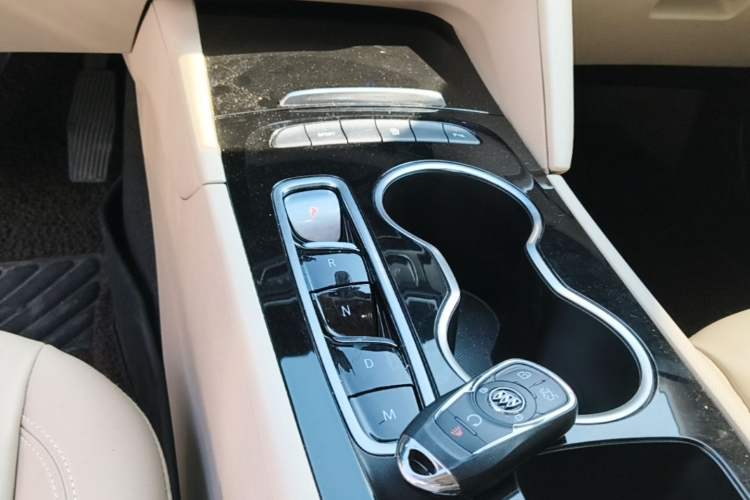 Used Buick Regal 2020 552T Elite Edition Gear Lever