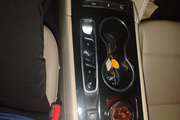 Used Buick Regal 2020 552T Elite Edition Gear Lever