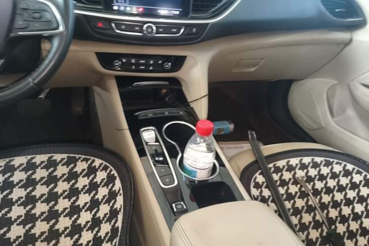 Used Buick Regal 2020 552T Elite Edition Gear Lever