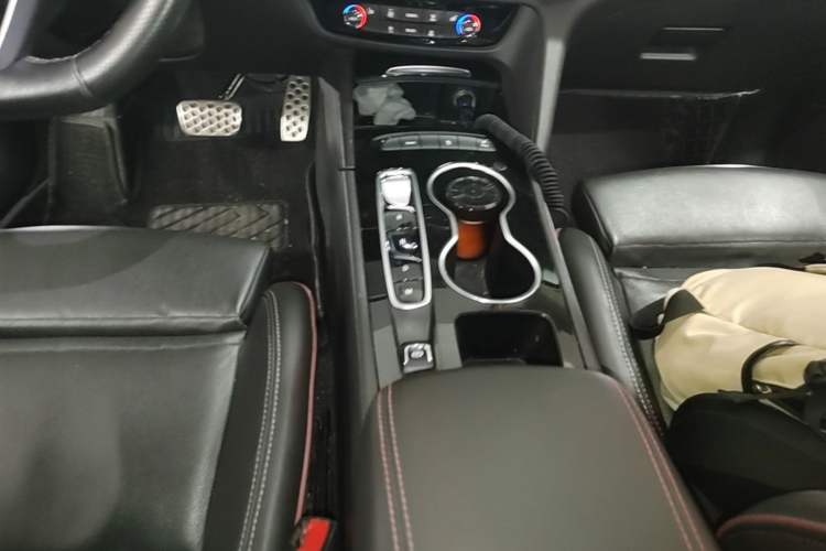 Used Buick Regal 2020 GS 28T Elite Model Gear Lever