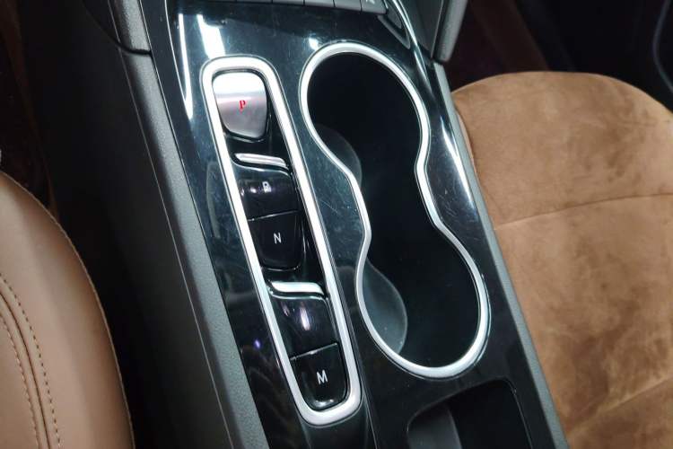 Used Buick Regal 2020 552T Luxury Version Gear Lever