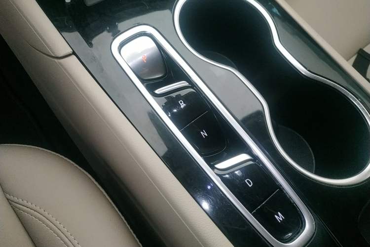 Used Buick Regal 2020 552T Elite Edition Gear Lever