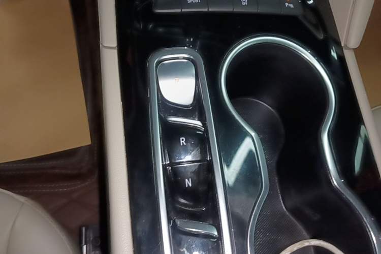 Used Buick Regal 2020 552T Elite Edition Gear Lever