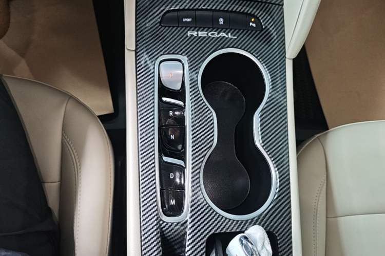 Used Buick Regal 2020 552T Elite Edition Gear Lever
