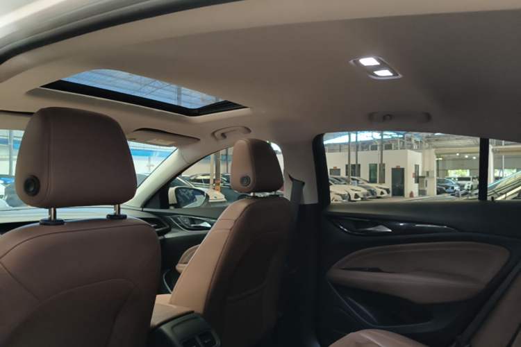 Used Buick Regal 2020 552T Luxury Version Headliner