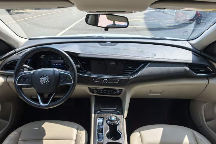 Used Buick Regal 2020 552T Elite Edition Interior 1
