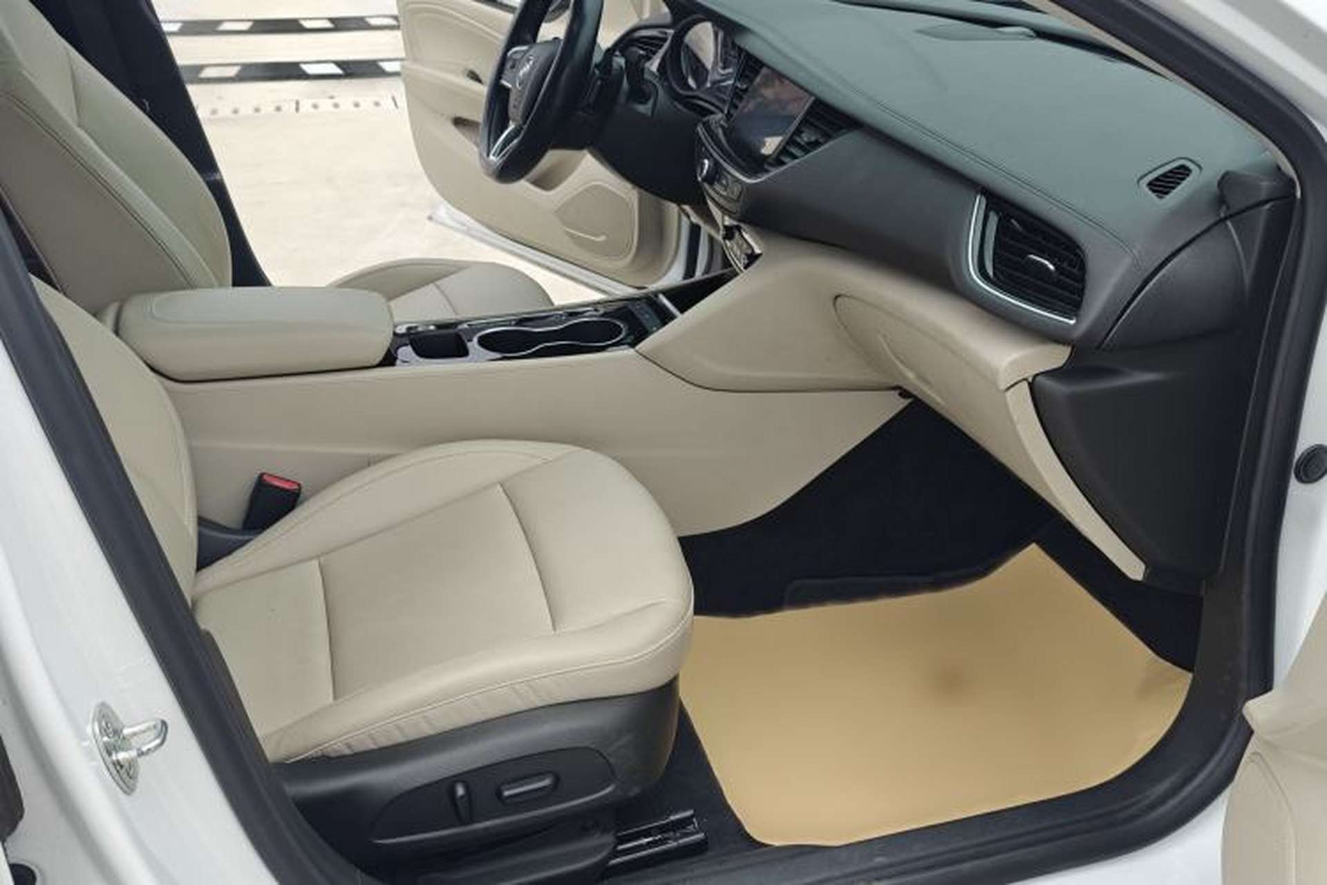 Used Buick Regal 2020 552T Elite Edition Interior 2