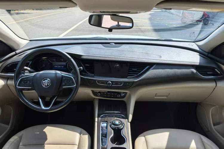 Used Buick Regal 2020 552T Elite Edition Interior 2