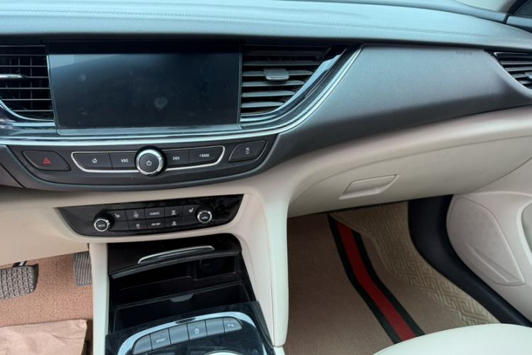 Used Buick Regal 2020 552T Elite Edition Interior 2