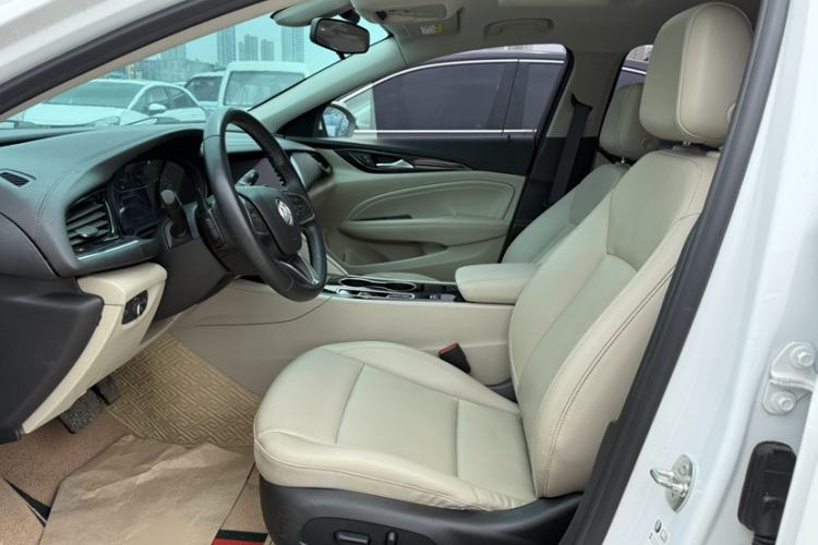Used Buick Regal 2020 552T Elite Edition Interior 4