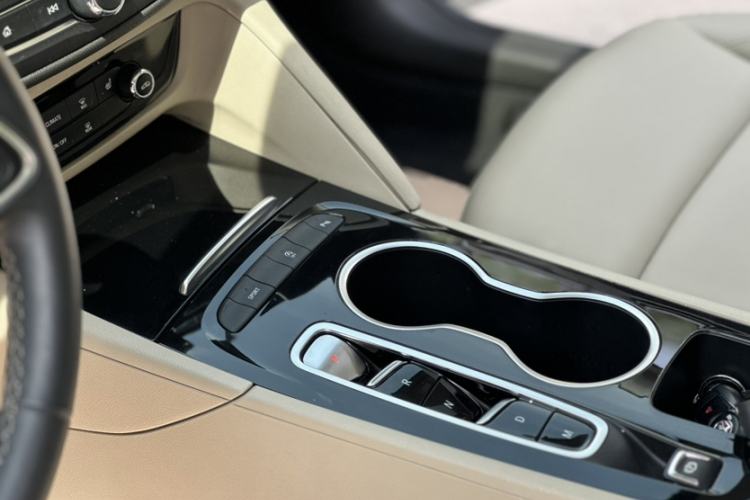 Used Buick Regal 2020 552T Elite Edition Interior 5
