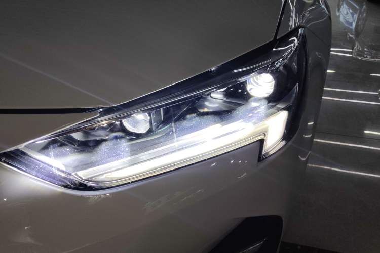 Used Buick Regal 2020 552T Elite Edition Left Front Headlight