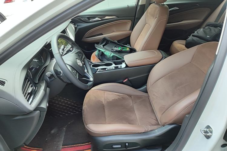 Used Buick Regal 2020 552T Luxury Version Left Front Seat