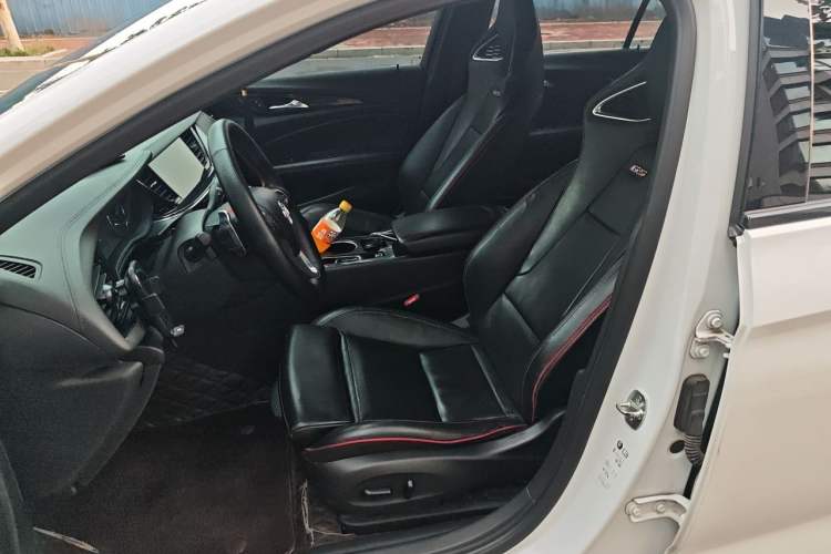 Used Buick Regal 2020 GS 28T Elite Model Left Front Seat