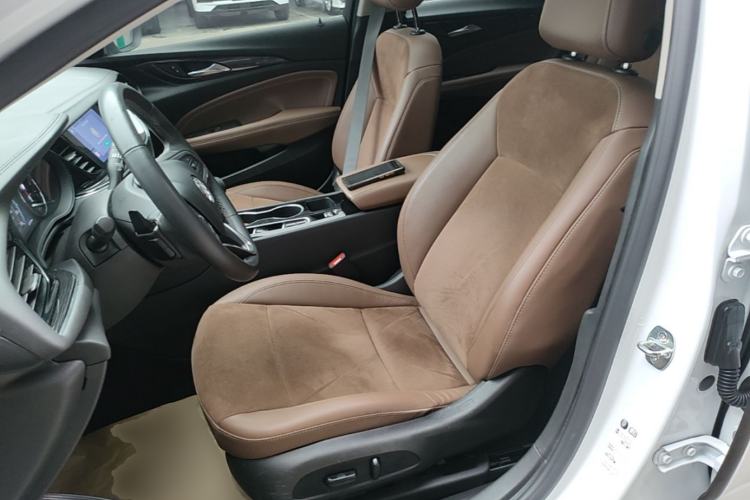 Used Buick Regal 2020 552T Luxury Version Left Front Seat