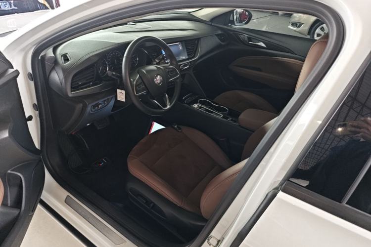 Used Buick Regal 2020 552T Luxury Version Left Front Seat