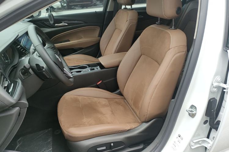 Used Buick Regal 2020 552T Luxury Version Left Front Seat