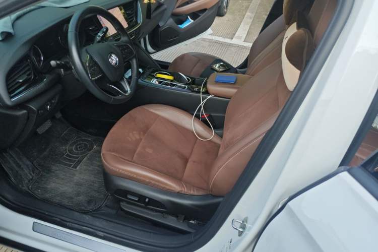 Used Buick Regal 2020 552T Luxury Version Left Front Seat