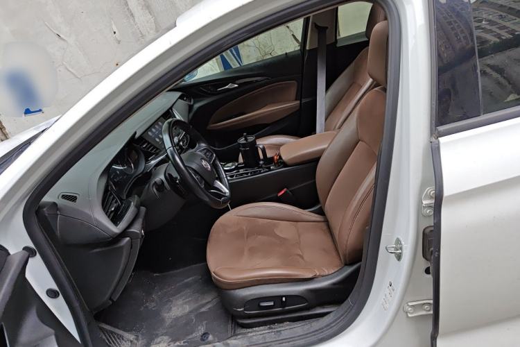 Used Buick Regal 2020 552T Luxury Version Left Front Seat