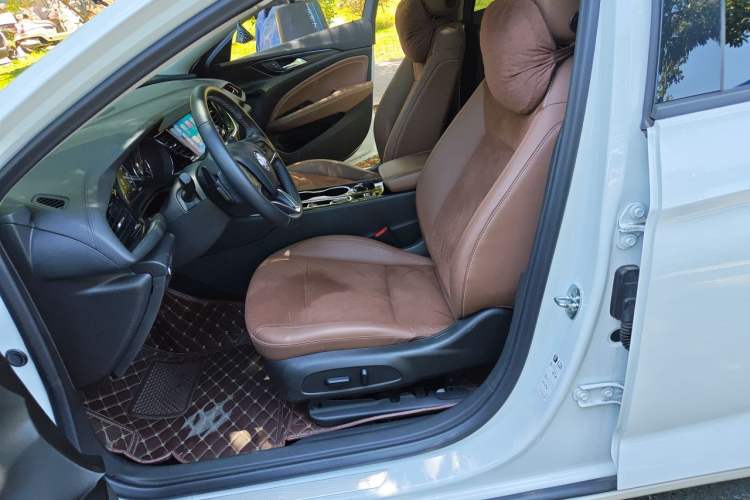 Used Buick Regal 2020 552T Luxury Version Left Front Seat