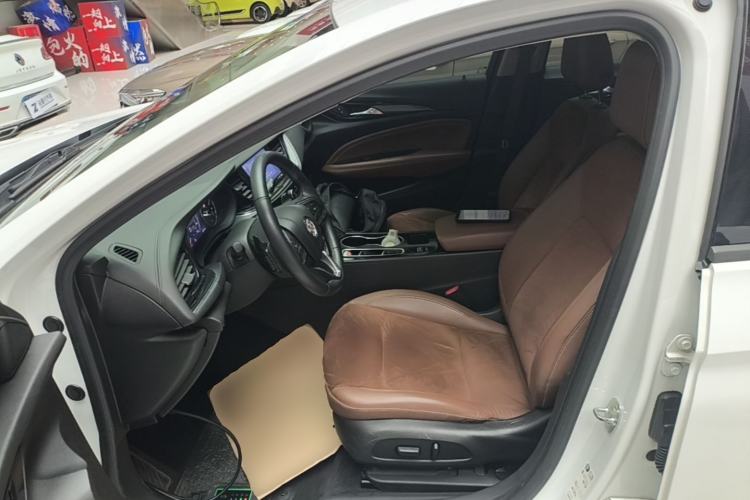 Used Buick Regal 2020 552T Luxury Version Left Front Seat